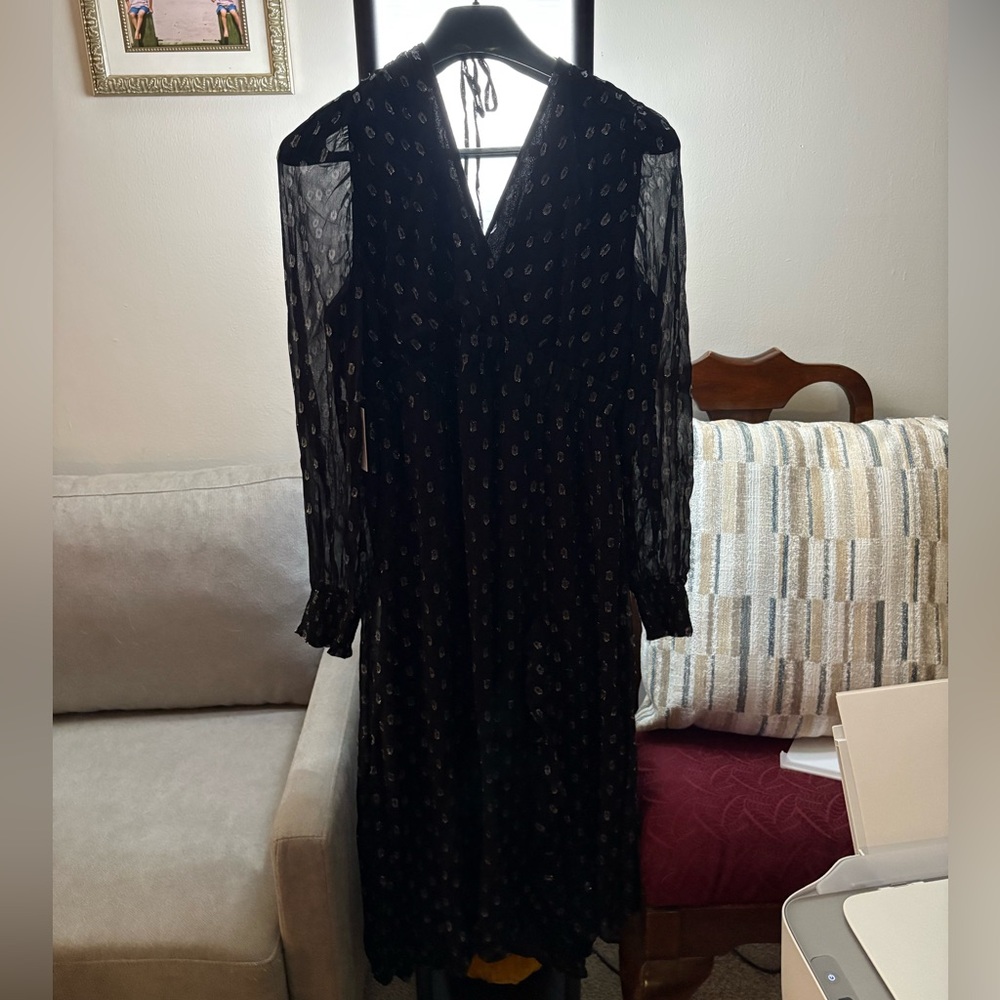 Elegant Black Patterned Dress